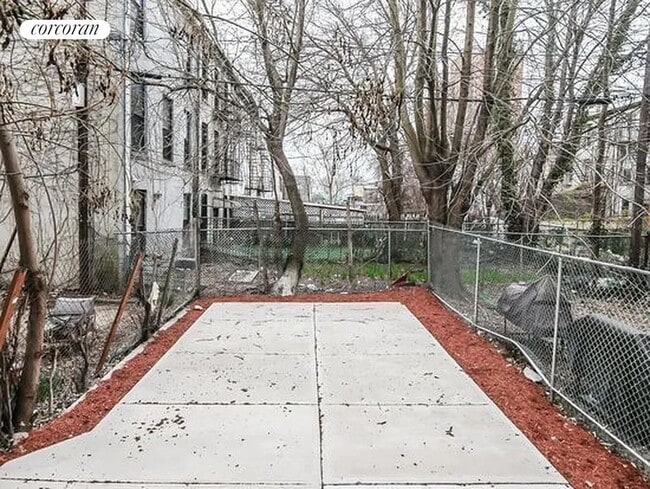 1250 Herkimer St, Brooklyn, NY 11233 - photo 7