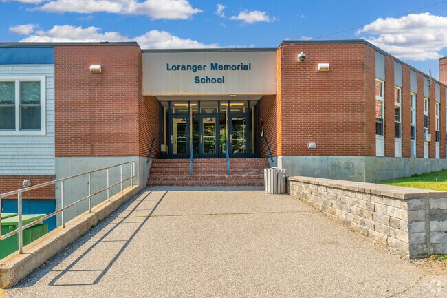 Loranger Memorial School serves grades 3 - 8 and earns a B-minus on Niche.