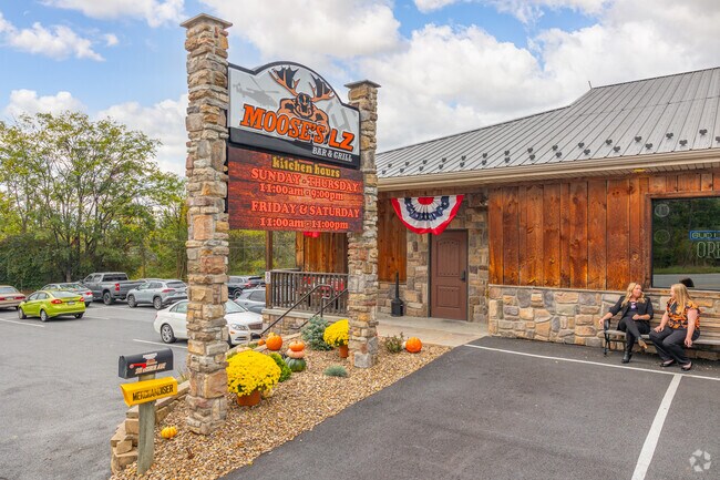 Moose's LZ in Union Township Lebanon offers classic American fare with patio seating.