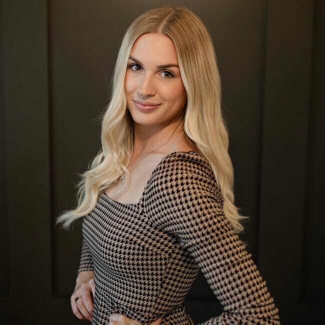Agent Photo