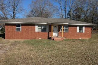 216 E Clayton St, Baldwyn, MS 38824