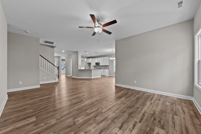 2964 Tucker Hill Dr, Grimesland, NC 27837 - photo 7