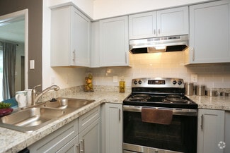 2200 Belcourt Pkwy, Roswell, GA 30076