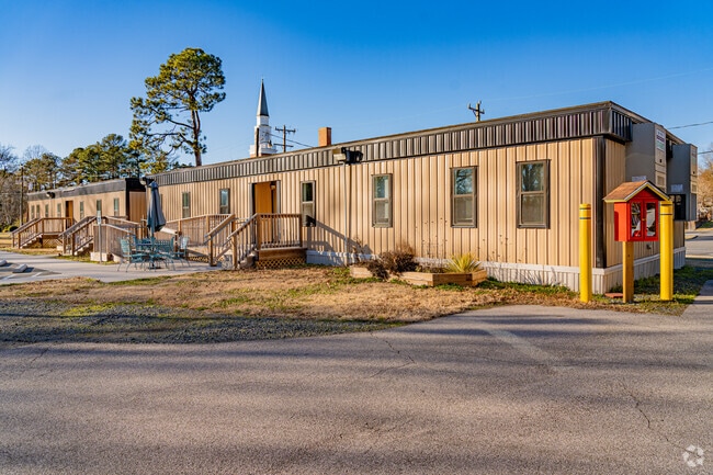 Wright School offers group meetings for planning, problem solving and evaluation.