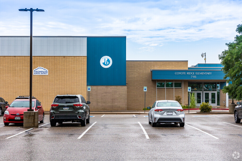 Coyote Ridge Elementary sits in a nice neighborhood.