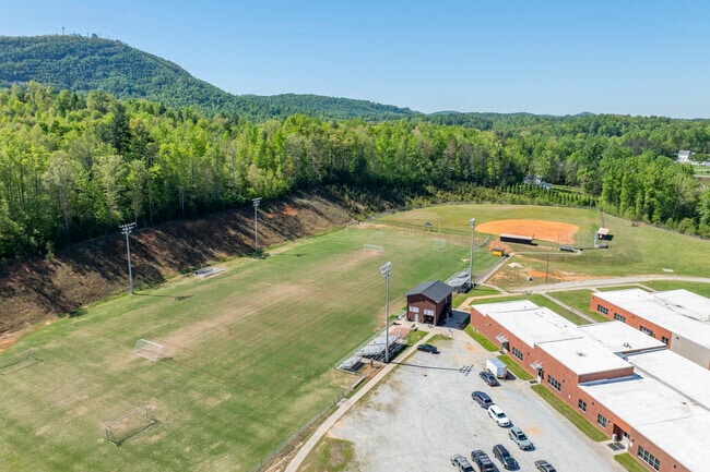 There are athletic and outdoor areas for students of William Lenoir Middle School.