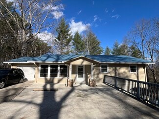 575 Riverview Heights St Unit A - 575 Riverview Heights, Franklin, NC 28734