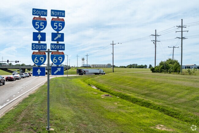 Just to the west of Pleasant Hill, jump on I-55 for destinations north and south.
