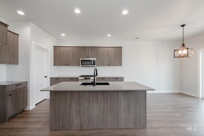 10512 W Teratai St, Star, ID 83669 - photo 3