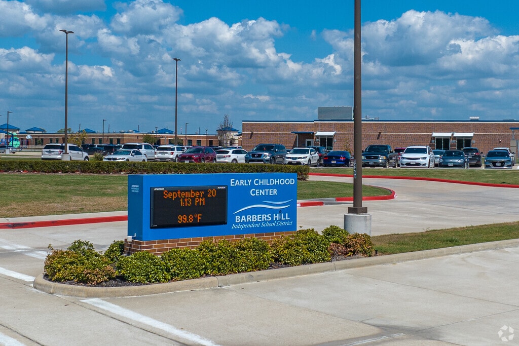 Located in the heart of Mont Belvieu, BH ECC serves preschoolers with care.