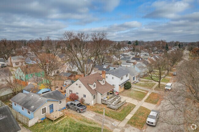 Traditional minimal homes in Ballenger Square are very charming and well-kept.