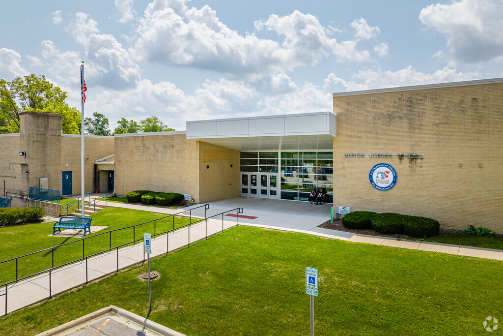 Marion Jordan Elementary is a highly rated public school serving grades PK and K-6.