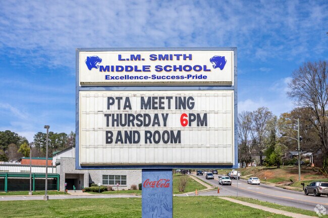 Smith Middle School has an active PTA committee.