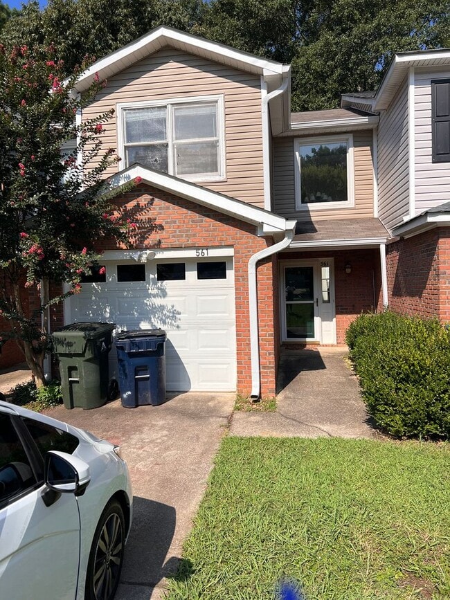 561 Heritage Ct, Auburn, AL 36830