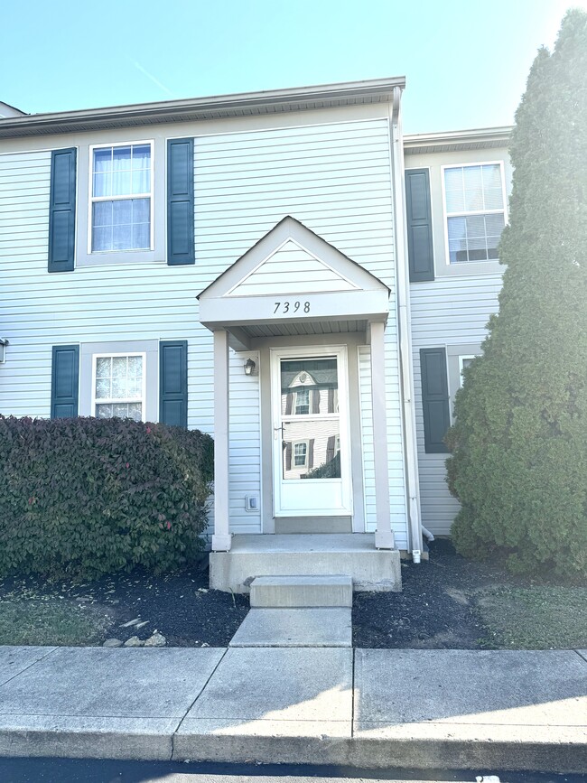 7398 Donovan Dr Unit 7398, Blacklick, OH 43004