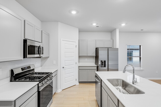 204 Paca Ln, Huntsville, AL 35811 - photo 3