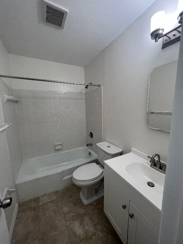 3372 Yukon Cir unit 4, Fort Myers, FL 33907 - photo 3