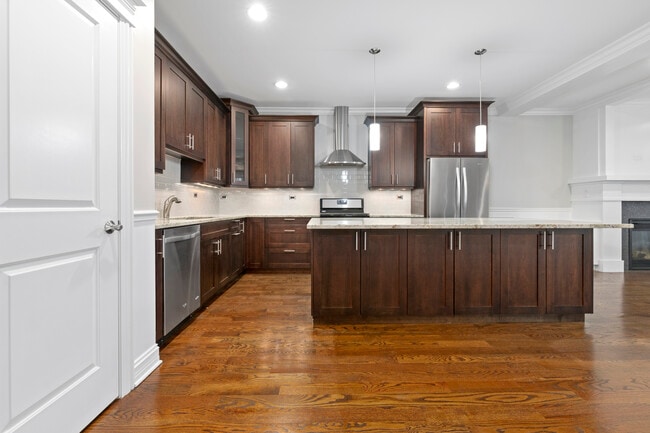 1356 W Grand Ave unit 2E, Chicago, IL 60642 - photo 3