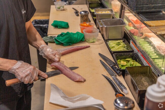 East of Inglewood-Sammamish are a number of delicious restaurants, including Big Fish Sushi.