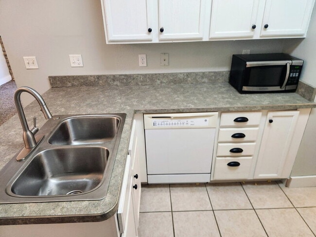 2008 NW Ashton Ln, Ankeny, IA 50023 - photo 5