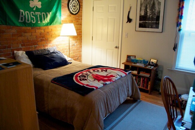 23 Aspinwall Ave unit 2, Brookline, MA 02446 - photo 5