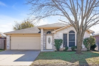 2363 Kelton St, Fort Worth, TX 76133