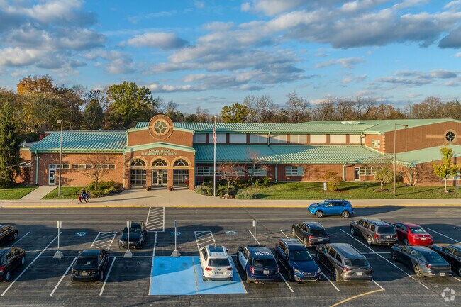 Kings Mills Elementary School serves grades K–4.