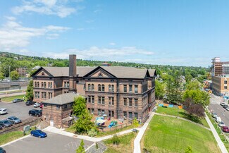 Many Rivers Montessori School