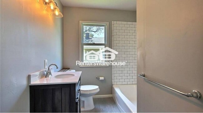 861 N Algonquin Ave, Saint Paul, MN 55119 - photo 5