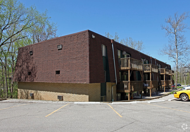 Pinecrest Apartments