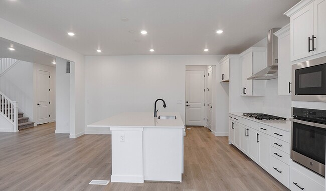 5502 N Trailside Station, Eagle Mountain, UT 84005 - photo 5