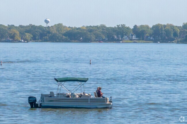 Enjoy an afternoon out on the lake in Pistakee Highlands.
