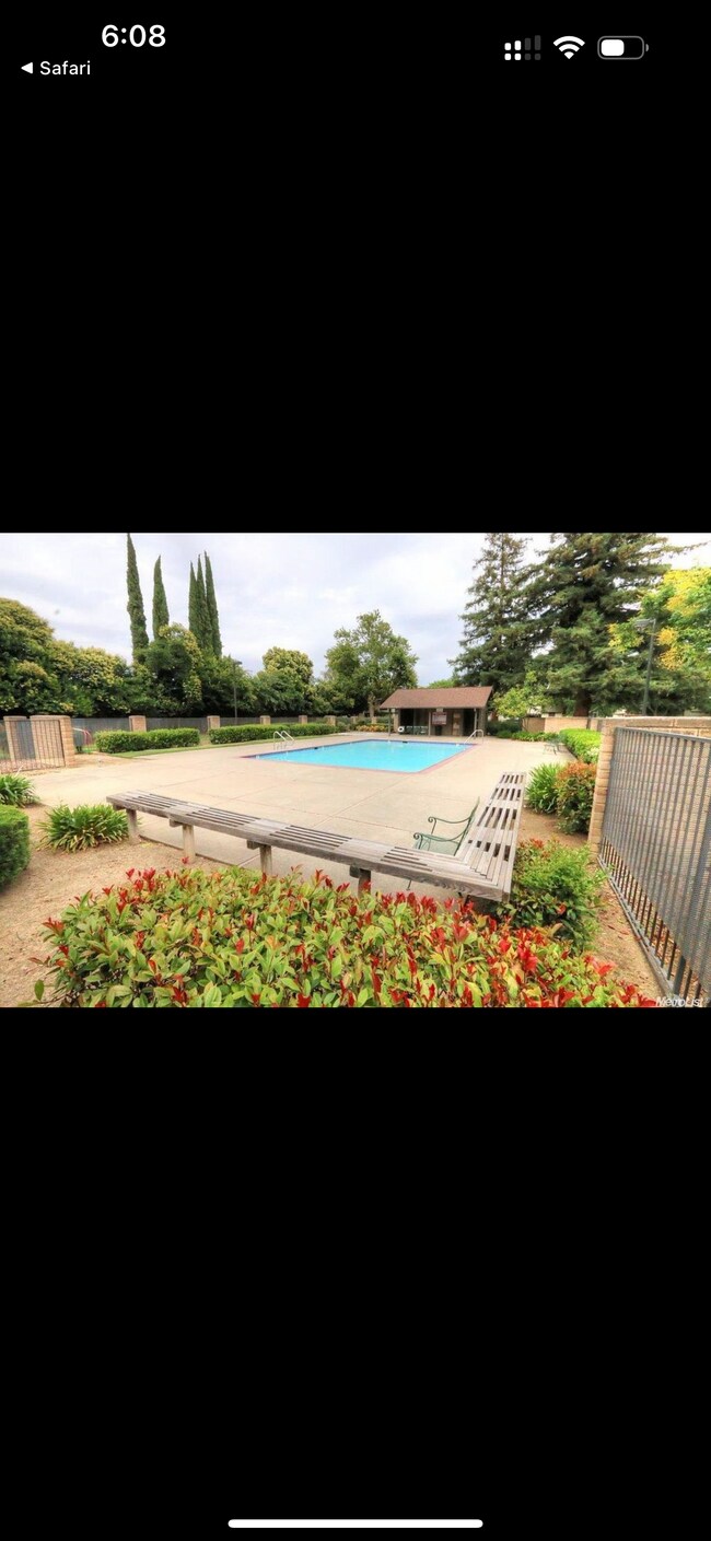 112 Luna Grande Cir unit 31A, Sacramento, CA 95834 - photo 3