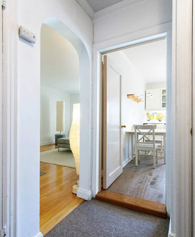 6507 Exeter St, Queens, NY 11375 - photo 5