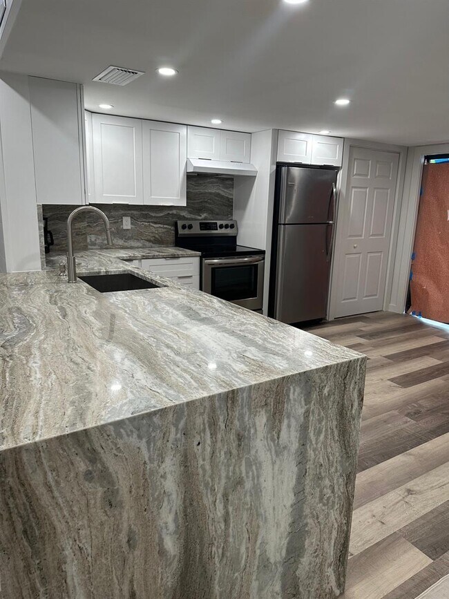 3100 Dc Country Club Blvd Unit 201 GREAT ALL UPDATED, Deerfield Beach, FL 33442