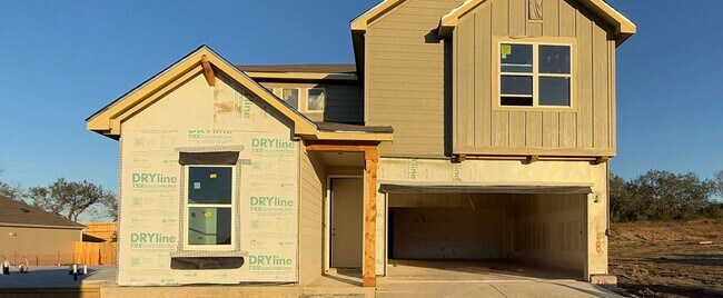 318 Brood Dr, Adkins, TX 78101 - photo 2