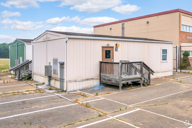 Northeast Middle School offers portable learning centers.