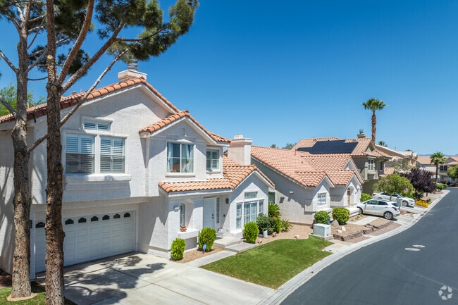 All homes in Painted Desert date to the late 20th century through the early 2000s and are part of homeowners associations.