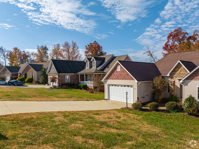 Many homes in Archdale feature close proximity to neighbors.