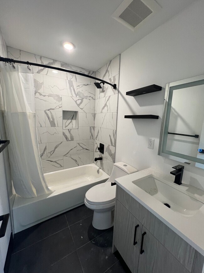 4253 Viola St unit 3, Philadelphia, PA 19104 - photo 6