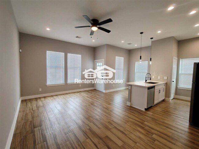 4124 Vaughn St, Houston, TX 77016 - photo 2