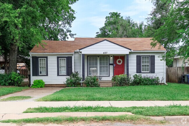 The sidewalks in Chitwood Park make taking a stroll to the park safe and easy.
