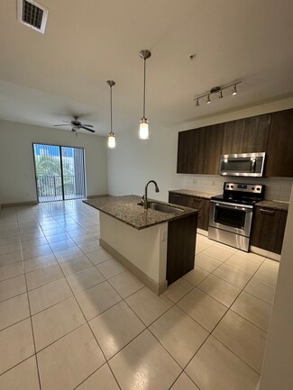 8278 NW 48th Terrace Unit A2, Doral, FL 33166