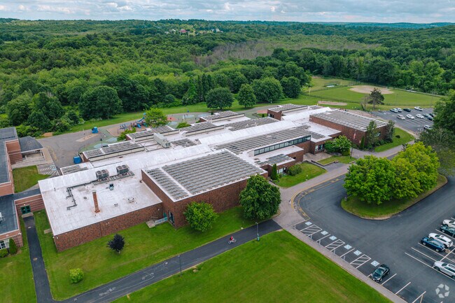 Simonian Center for Early Learning has an extensive academic program for students.