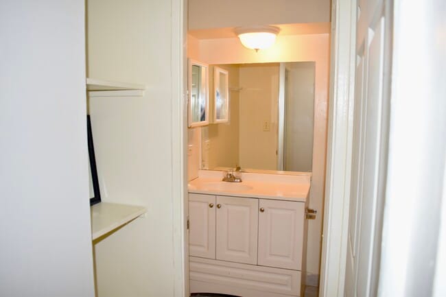 98-080 Uao Place unit A8, Aiea, HI 96701 - photo 4