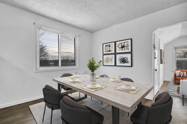 1039 S Pennsylvania Ave unit 2 - Up, Lansing, MI 48912 - photo 4