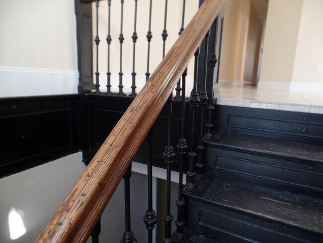 108 Richmond St unit 1, Boston, MA 02109 - photo 4