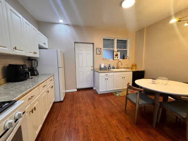 2833 W 66th St unit 2, Chicago, IL 60629 - photo 6