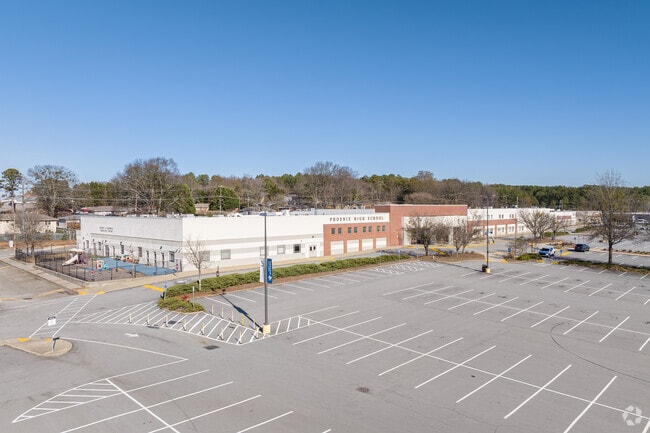 Phoenix High School offers a flexible schedule for students in the area.