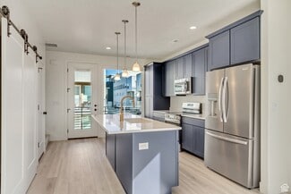 1484 W Kiera Ct Unit 146, Farmington, UT 84025